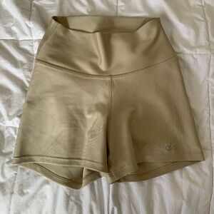 EUC ALO YOGA  3" High-Waist Airlift Short, Xxs-Xs